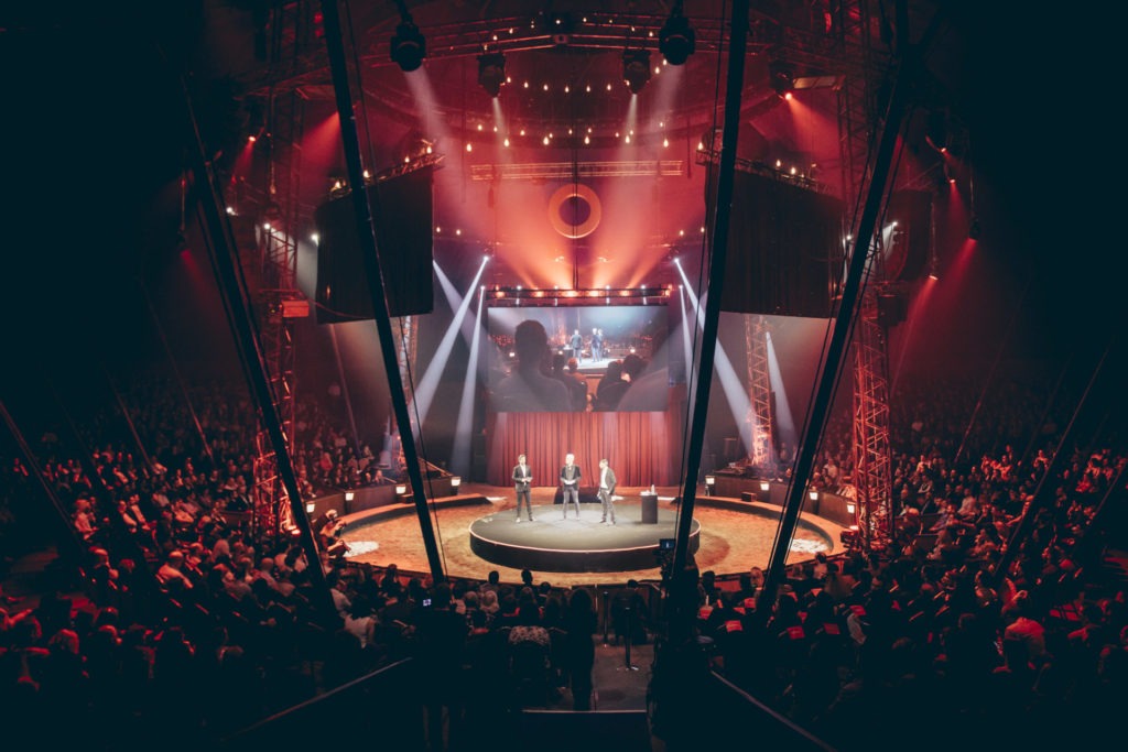 Prenez possession de la piste des Folies Gruss