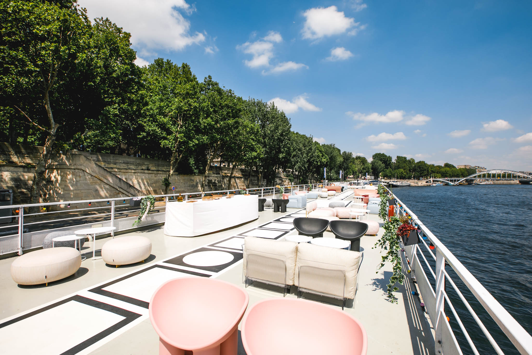 The Boréas offers the largest sailing rooftop in Paris