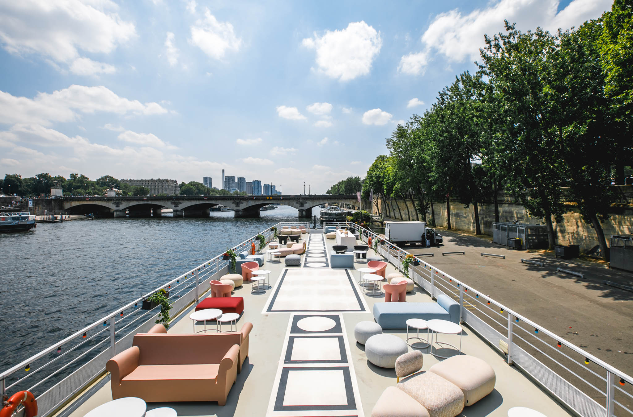 Settle down on the biggest Parisian roof-top for the time of an event.
